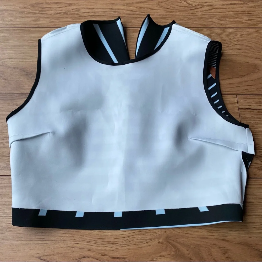 Geometric pattern crop top - Picture 9 of 16